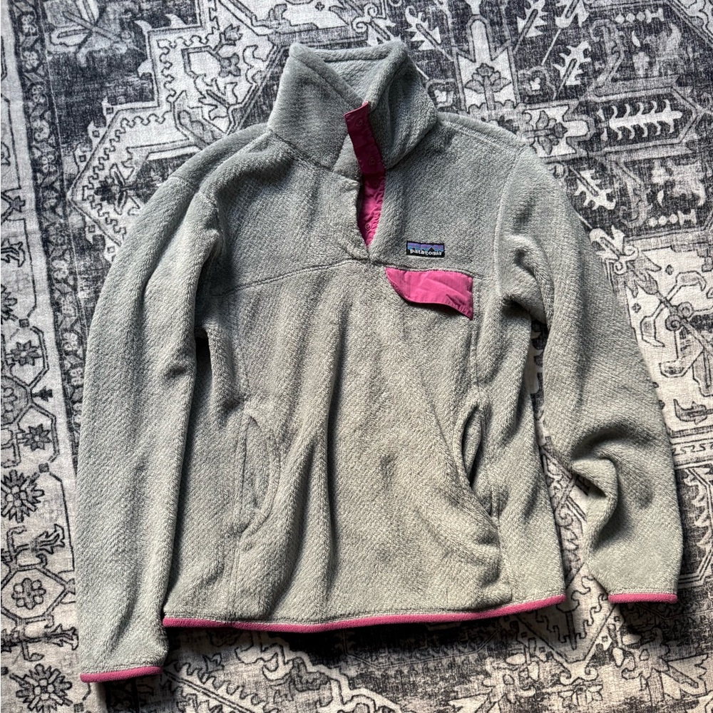 Womens Small Patagonia grey/pink fleece sweater pullover